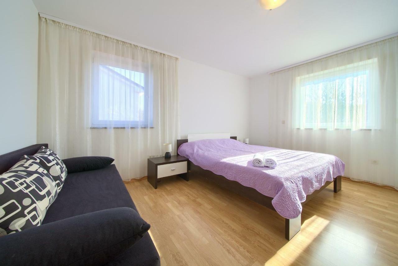 Ferienwohnung Vijon Njivice Exterior foto